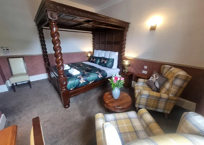 Roy Bridge Hotel