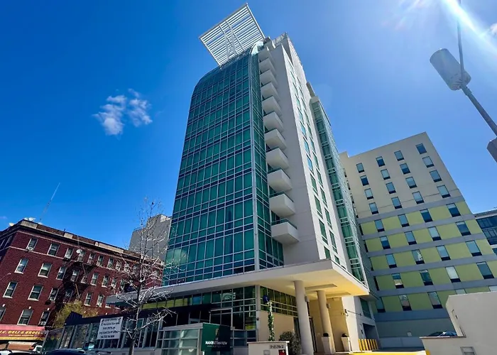 LIC Manhattan View Hotel New York