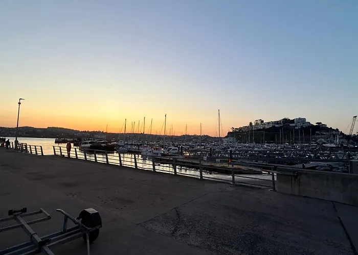 Tusker Lodge (Adults Only) Torquay