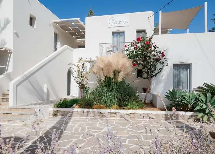 Nautilus Apartments-Suites Páros
