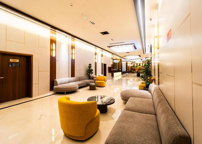 Grand Astoria Hotel