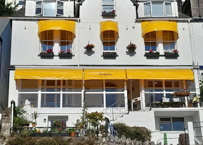 Dolphin Guest House Looe