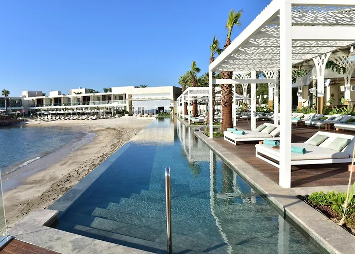 Yalikavak Marina Hotel By Social Living Collection