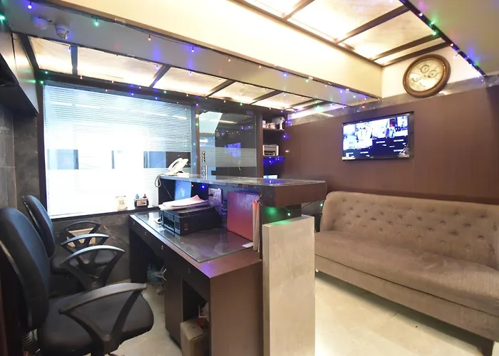 Hotel Arma Court - Near Us Embassy, Bkc Bombay