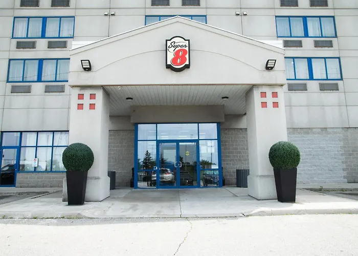 Hotel Super 8 By Wyndham Mississauga