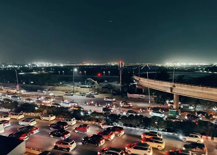Hotel Aerocity Purple Orchid Nuova Delhi