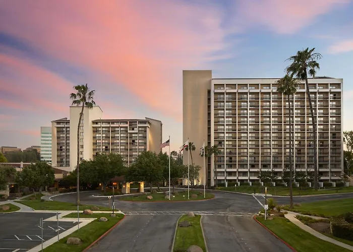 Hotel Santa Clara Marriott