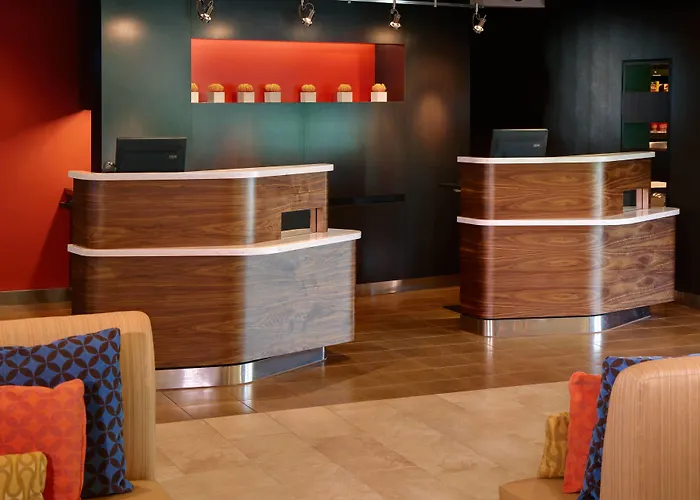 Courtyard By Marriott Lexington North