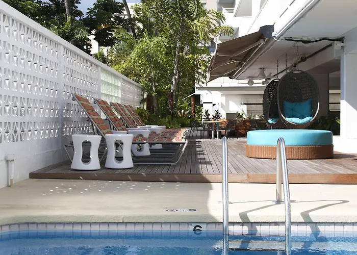 Oasis Hotel Waikiki