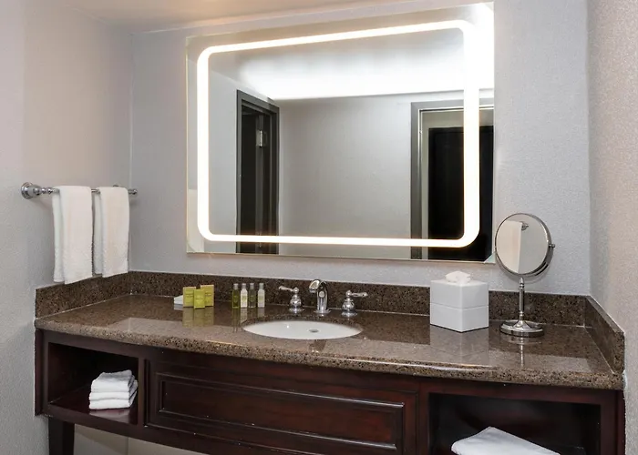Hotel Doubletree By Hilton Newark Penn Station, Nj