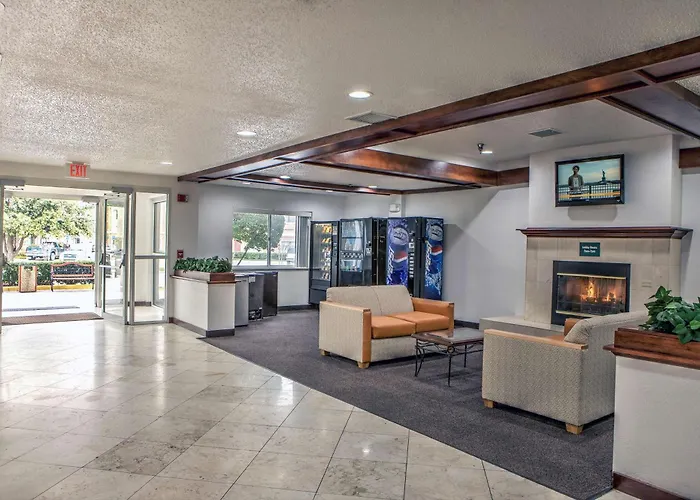 Motel 6-Dallas, TX - Northwest