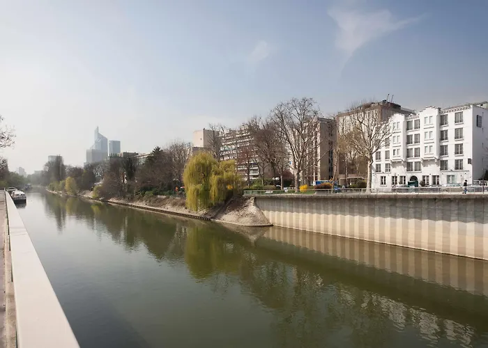Hotel De La Jatte Neuilly-sur-Seine