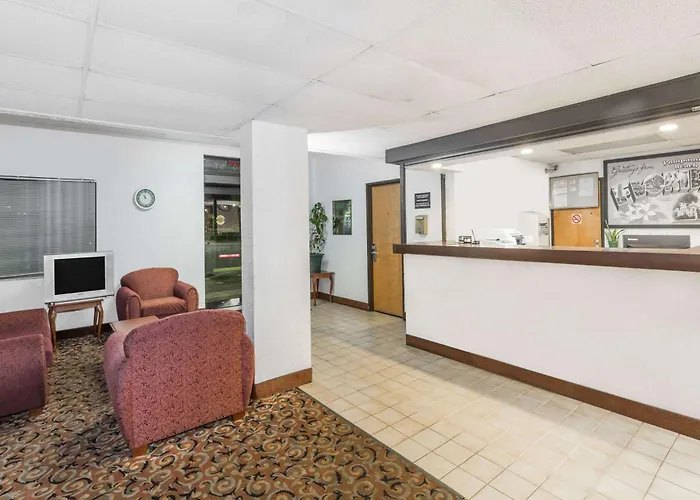Super 8 By Wyndham Pompano Beach