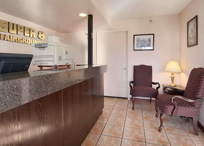 Motel Super 8 By Wyndham Oklahoma Fairgrounds
