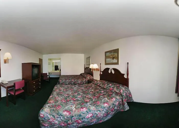 Motel Super 8 By Wyndham Oklahoma Fairgrounds
