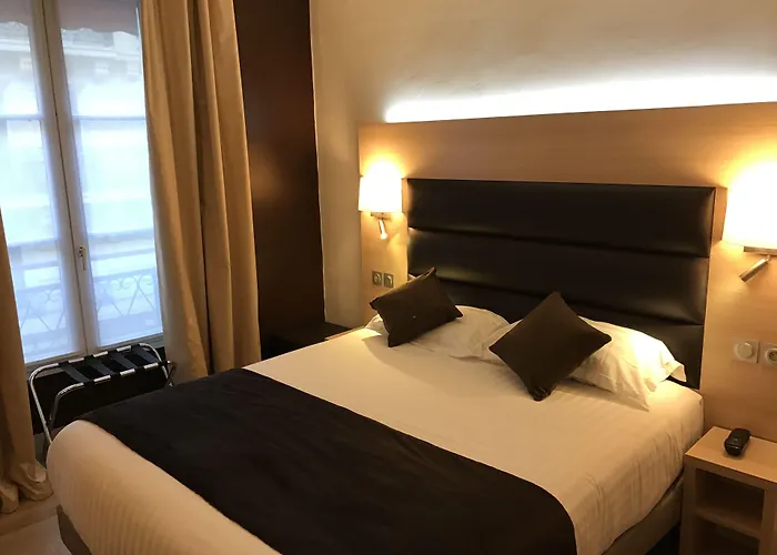 Hotel Unic Renoir Saint Germain París