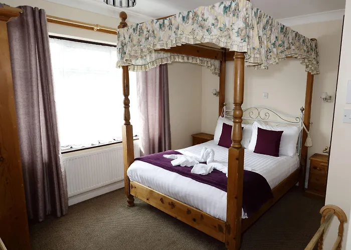 Aylesbray Lodge