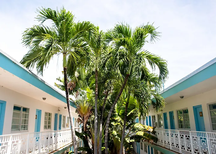 Aqua Hotel & Suites Miami Beach