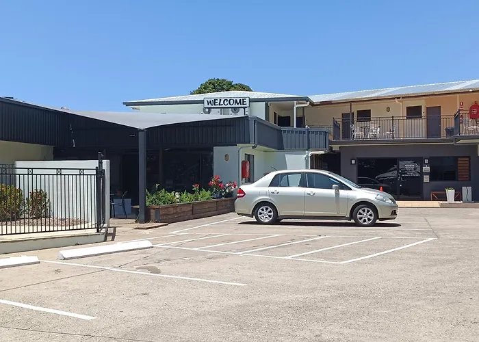Summit Motel