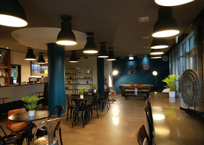 La Meridiana Bleisure Hotel