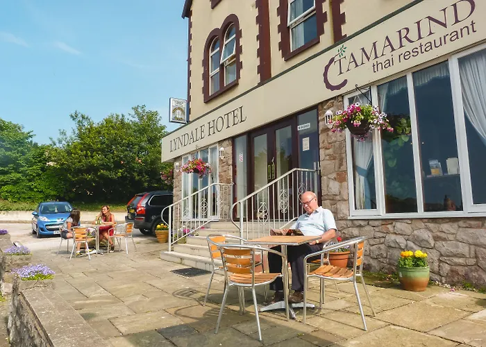 The Lyndale Hotel Old Colwyn