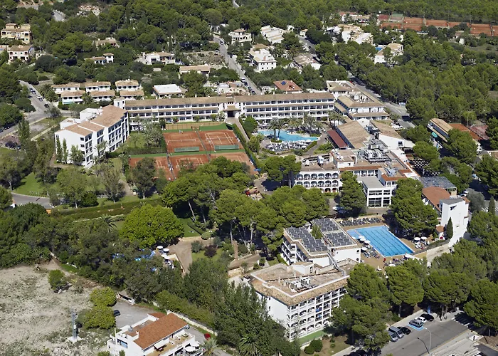Hotel Beachclub Font De Sa Cala