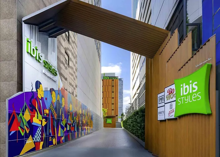 Hotel Ibis Styles Bangkok Silom