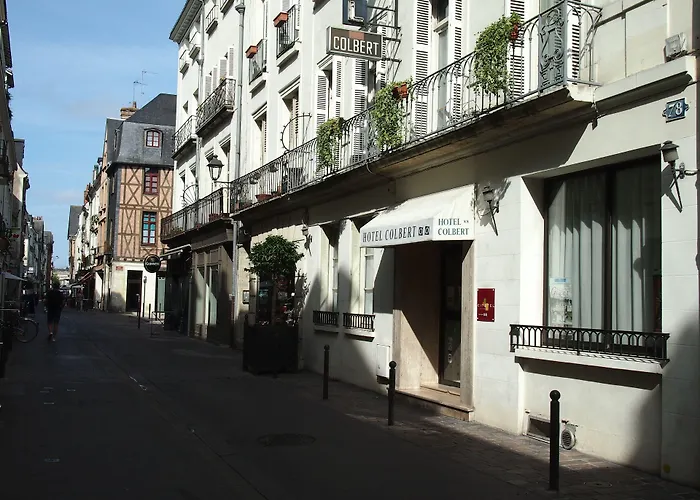 Hotel Colbert Tours