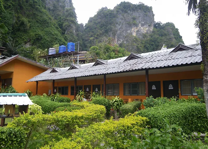 Diamond Cave Resort
