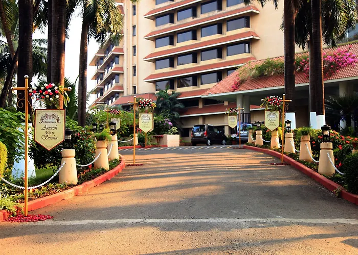 The Retreat Hotel & Convention Centre