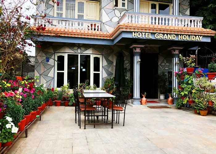 Hotel Grand Holiday