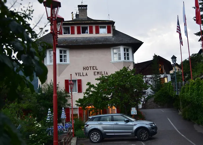 Hotel Villa Emilia Urtijëi