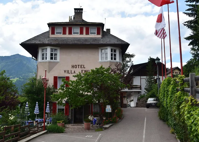 Hotel Villa Emilia Urtijëi