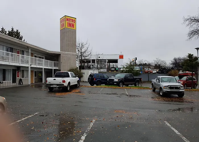 Metro Inn Victoria