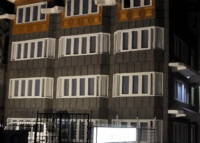 Hotel Pacific Srīnagar