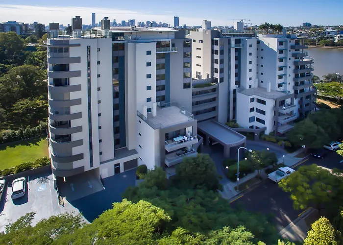 Inn On The Park Apartments