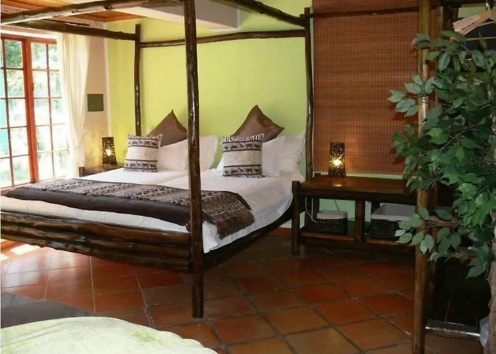 Orange-Ville Lodge & Guesthouse