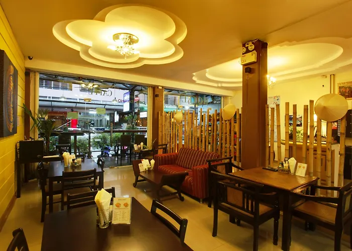 Amici Miei Guest House Patong