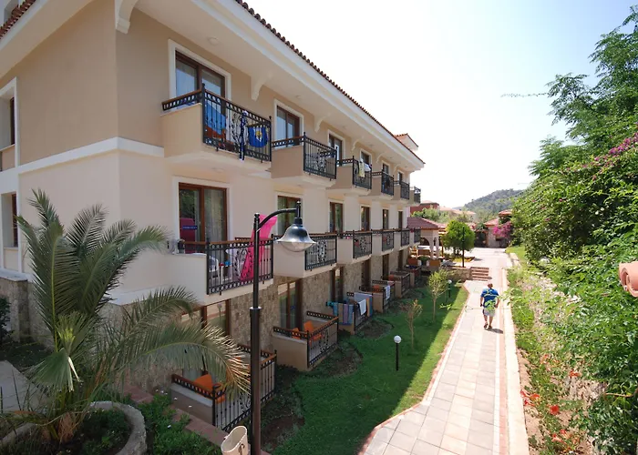 Perdikia Beach