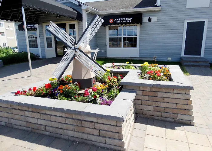 Amsterdam Inn & Suites Moncton