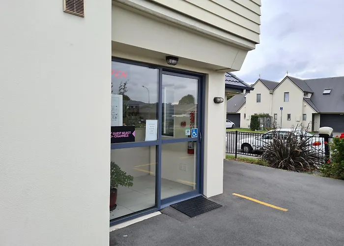 123 Motel