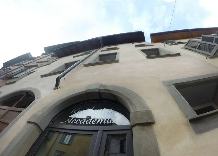 Academia Residence
