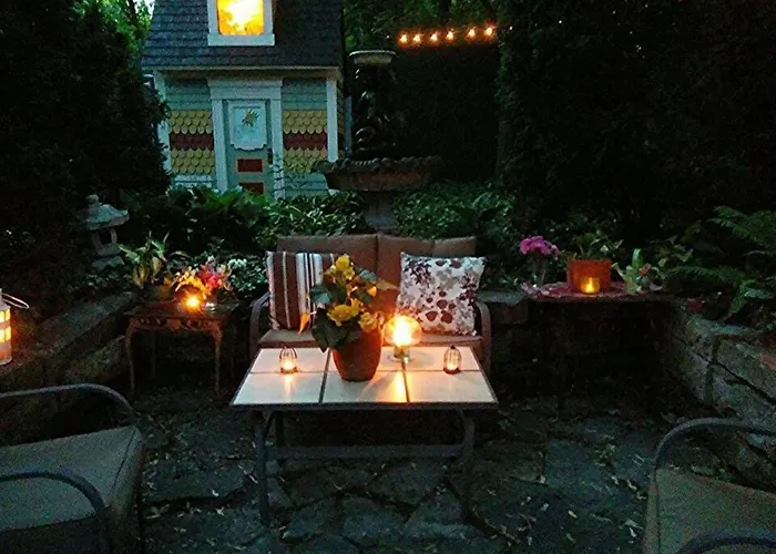 Manderley Bed & Breakfast Inn