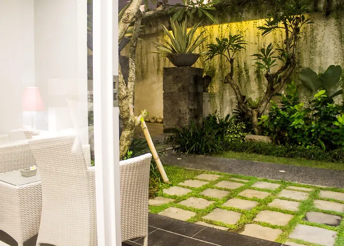 Kamini Legian Hotel
