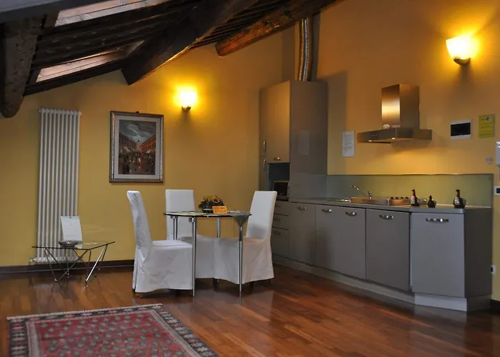 Piazza Nova Guest House Ferrare