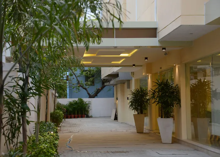 Hotel Blu Iris Chennai