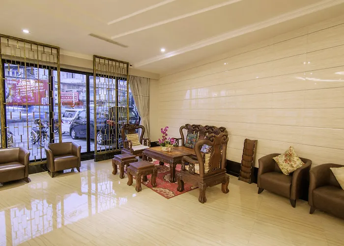 Paradise Hotel