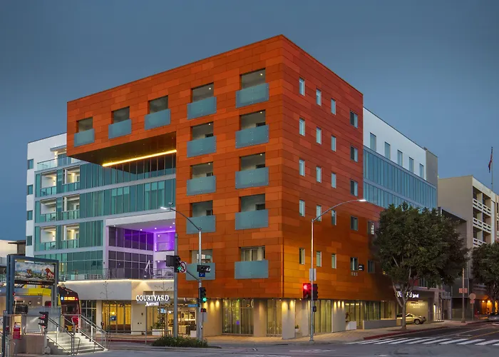 Courtyard By Marriott Santa Monica Hotel