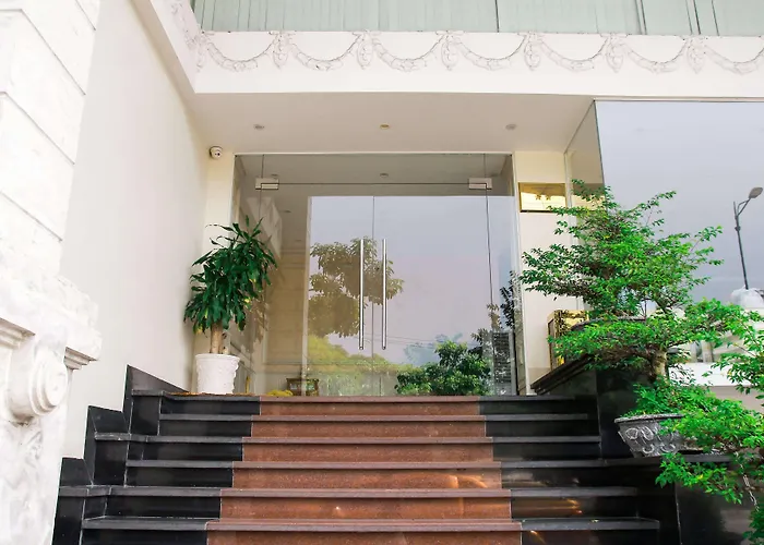 Sazi Erato Hotel - Free Airport & Breakfast Ho-Chi-Minh-Stadt