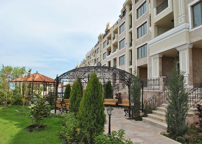 Gardenia Beach Palace Aparthotel